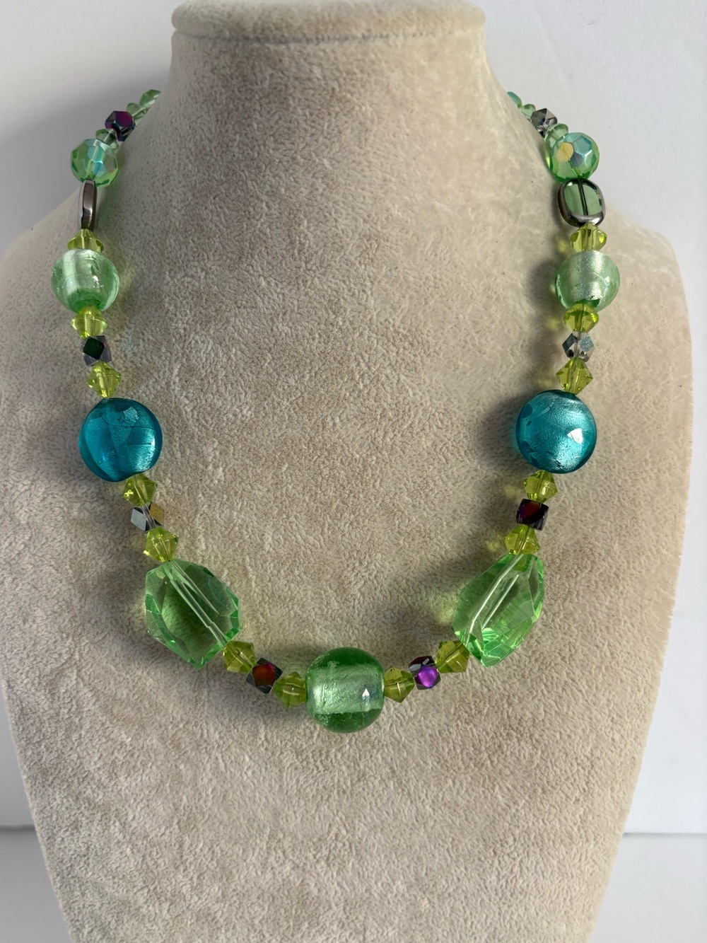 Green & Teal Glass Bead Necklace Faceted Crystal Accent Necklace